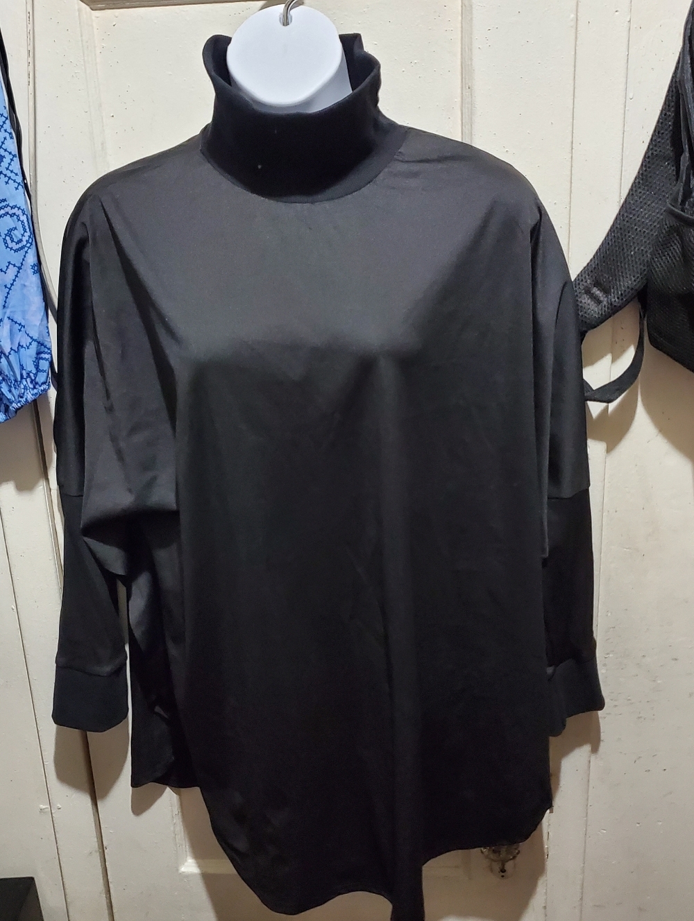 Women Black Turtleneck Long-Sleeve Shirt Size 3X